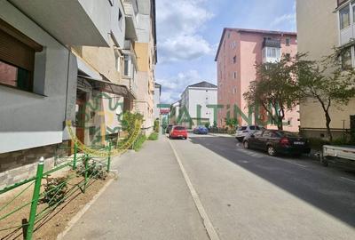 Apartament cu 2 camere semidecomandat în Vasile Aaron - 2