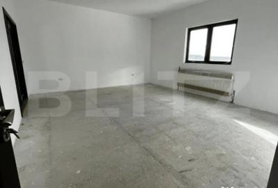 Casă cu 7 camere cu Teren 500 Mp în Micro 11 - 14