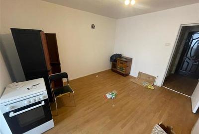 Garsonieră semidecomandată în Giurgiului - 2