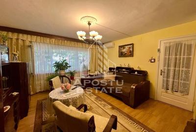 Apartament 2 camere,decomandat,parter,zona Lunei