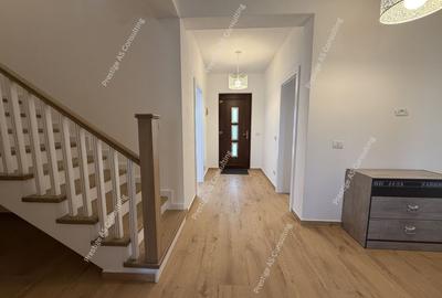 Duplex cu 5 camere cu Teren 295 Mp în Giroc - 3