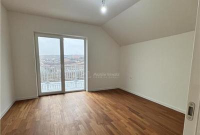 Casă cu 4 camere cu Teren 412 Mp în Zăvoi - 1