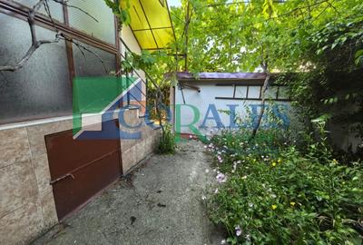 Casă individuală cu 6 camere cu Teren 150 Mp în Girocului - 2