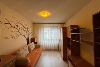 Apartament cu 3 camere decomandat în Progresul - 6