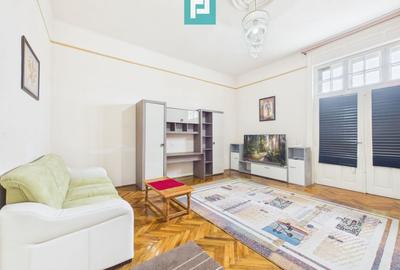 Apartament cu 3 camere semidecomandat în Boul Roșu