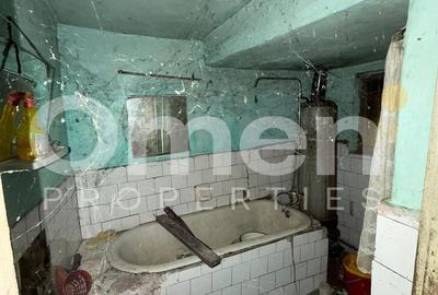 Casă individuală cu 3 camere cu Canalizare în Central - 11