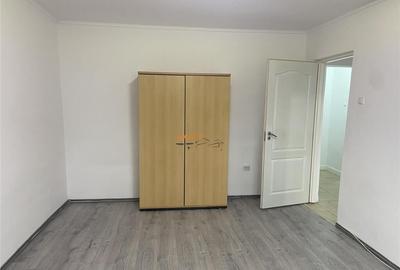 Apartament 2 camere , et 1/4 , ultracentral -Piata Moldovei - 11