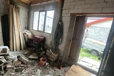 Casă cu 4 camere în Văliug - 1