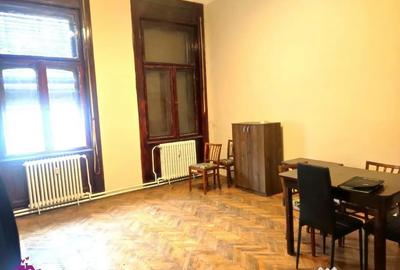 Spațiu comercial, de 47 mp, în Central - 8