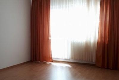 Apartament cu 2 camere decomandat în Moșilor