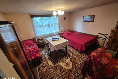 Casă cu 4 camere cu Teren 930 Mp în Central