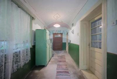 Casa de vanzare cu 3 camere ?i teren 1700 mp, in Capalna - 6