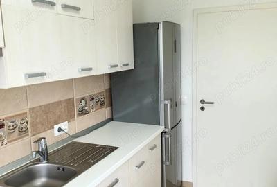 2 camere la 2 pasi de Coresi 2 camere la 2 pasi de Coresi - 2