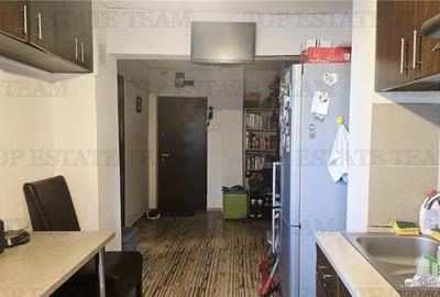 Apartament cu 3 camere semidecomandat, mobilat în Crângași - 12