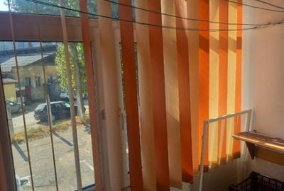 Apartament cu 2 camere semidecomandat, mobilat în Central - 2