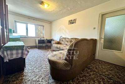 Apartament 2 camere, decomandat, zona Soarelui - 2