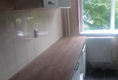 Apartament cu 4 camere decomandat în Podu Roș - 2