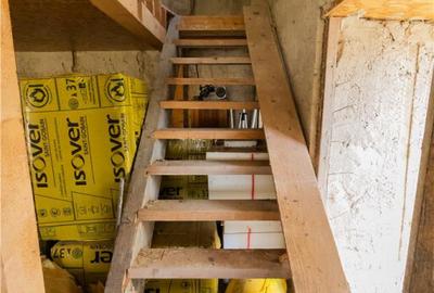 Casă cu 9 camere cu Teren 884 Mp în Moieciu - 12