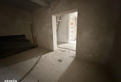 Casă cu 4 camere cu Teren 1000 Mp în Volovăț - 8