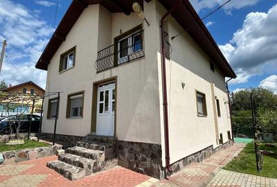 Casă cu 4 camere în Negrești - 1