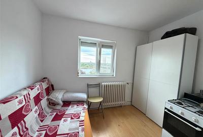 Garsonieră decomandată în Decebal - 2