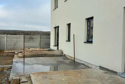 Casa parter , etaj , zona selgros strada macului - 10