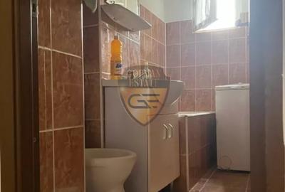 Apartament 3 camere, semidecomandat, Salvare Inel 2, centrala gaz, et 2/4 Apartament 3 camere, semidecomandat, Salvare Inel 2, centrala gaz, et 2/4 - 3