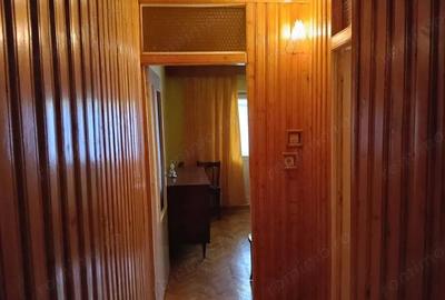 Decomandat, etaj 1, 60mp, Steaua-Shopping Mall - 1