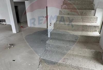 Casă cu 2 camere cu Teren 822 Mp în Central - 18