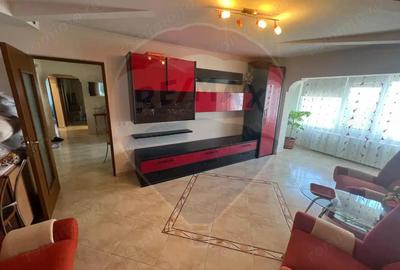 Apartament 3 camere strada Razboieni