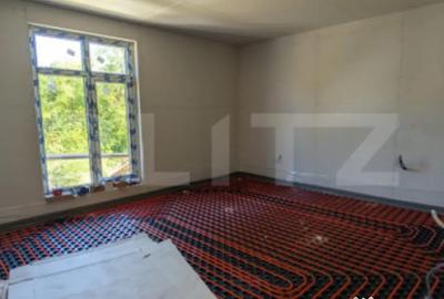 Casă cu 4 camere cu Teren 530 Mp în Central - 1