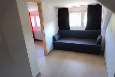 Apartament cu 3 camere semidecomandat în Central - 1