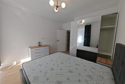 Apartament cu 2 camere decomandat, mobilat în Tractorul - 4