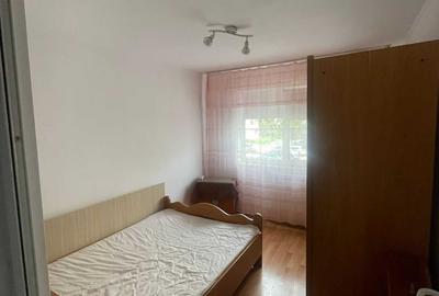 Apartament cu 3 camere semidecomandat în Ostroveni - 6