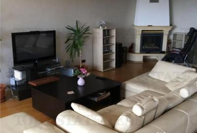 Casă cu 9 camere cu Teren 1784 Mp în Cornu - 16