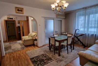 Apartament cu 4 camere în Ultracentral