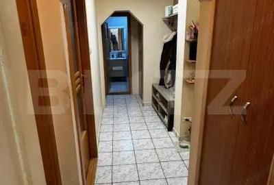 Apartament cu 4 camere decomandat în Soarelui