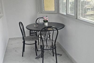 Apartament cu 3 camere semidecomandat în Iancului