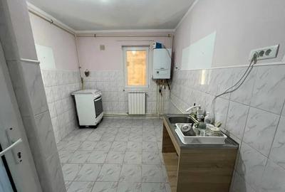 Apartament 3 camere de vanzare zona Tomis Nord, CENTRALA GAZ - 3