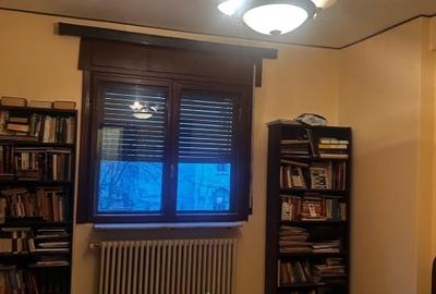 Apartament cu 3 camere decomandat în P-ța Victoriei - 5