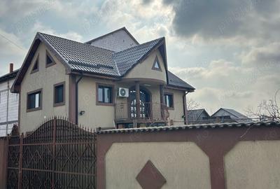 Vila cosoveni 12 km de Craiova parter+etaj - 1