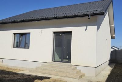 Casă cu 3 camere decomandat cu Teren 325 Mp în Central - 12