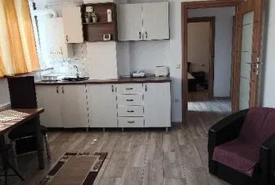 Apartament 2 camere decomandat,Copou, etajul 2 - 2