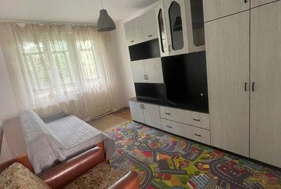 Apartament cu 3 camere semidecomandat în Central - 4