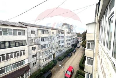 Apartament cu 3 camere decomandate de vanzare in zona Republicii - 10