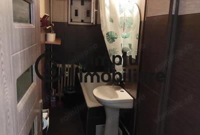 Apartament cu 2 camere semidecomandat în Craiovița Nouă