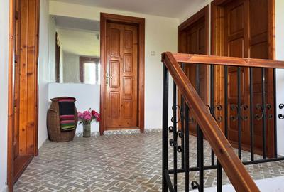 Casă cu 4 camere în Bunești - 7