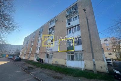 Garsoniera zona Milcov - Bazar, etaj 1, necestia renovare completa - 4