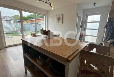 Casa 4 camere 100 mpu curte libera 270 mp zona Soma Cisnadie - 11