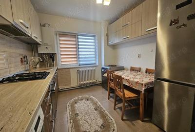 Apartament cu 3 camere decomandat, mobilat în Podu Roș - 3